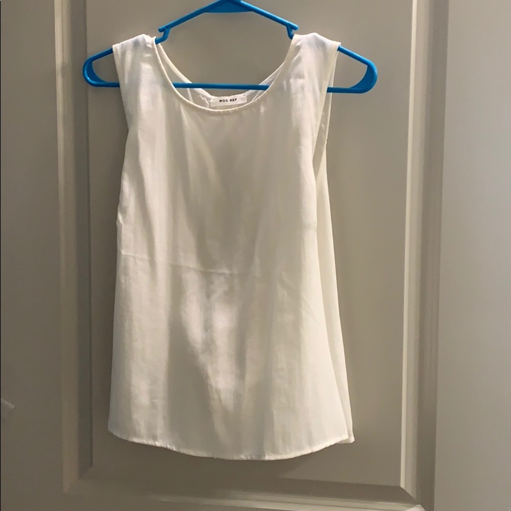 Light weight tank top